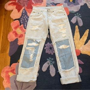 NWOT CARMAR Distressed boyfriend jeans